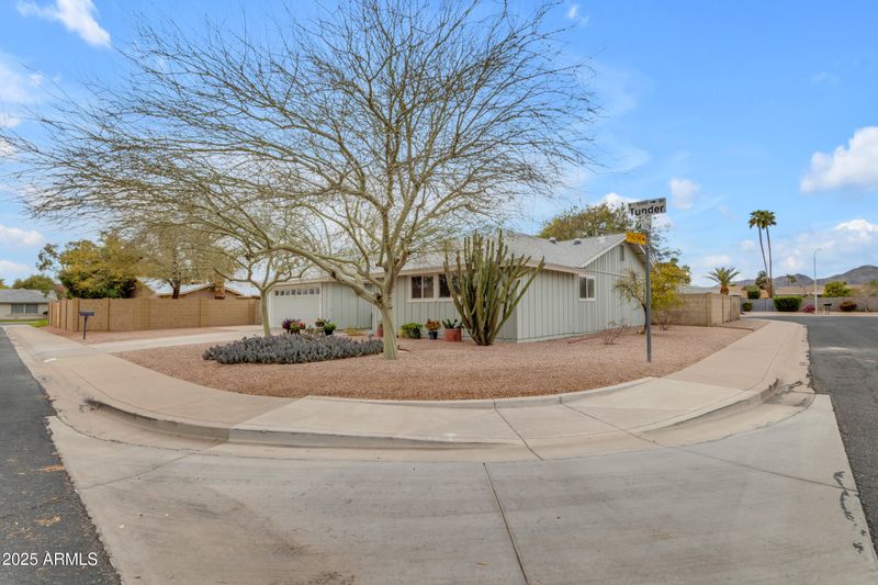 5165 E Tunder Dr, Phoenix, AZ 85044