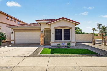 5165 W Poinsettia Dr, Glendale, AZ 85304