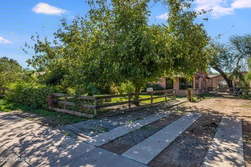517 Brown St, Tempe, AZ 85281