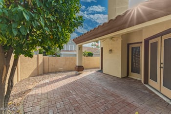 517 Paradise Dr, Gilbert, AZ 85233