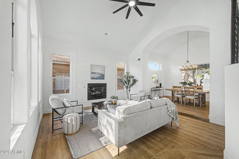 517 S Rock Harbor Dr, Gilbert, AZ 85233