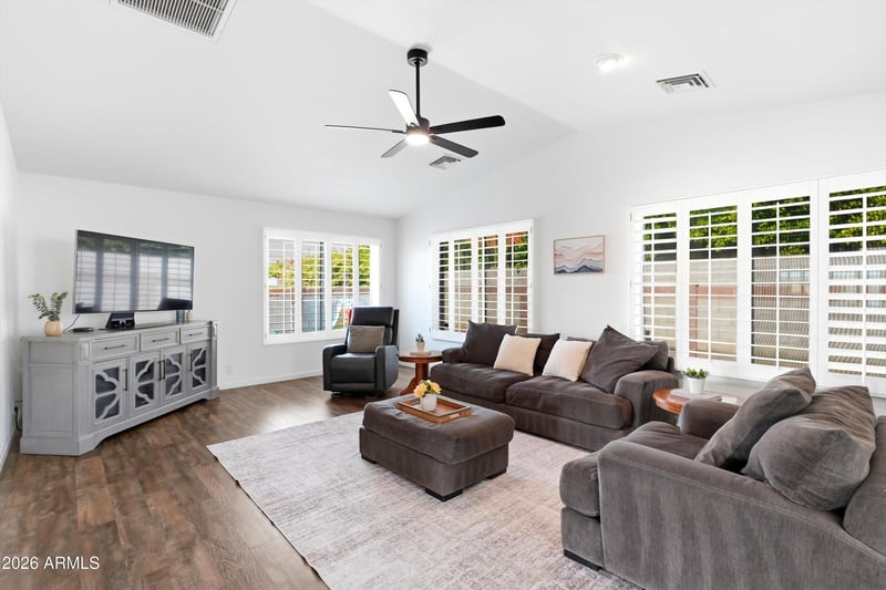 517 S Rosemont --, Mesa, AZ 85206