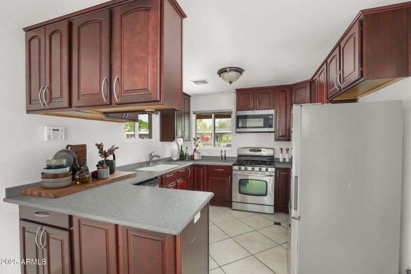 517 W 17th St, Tempe, AZ 85281