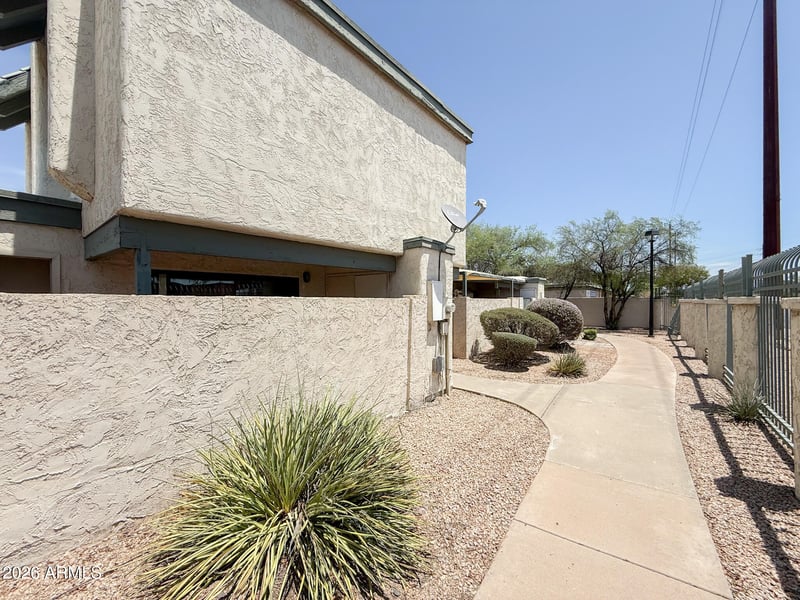 5172 W Olive Ave, Glendale, AZ 85302