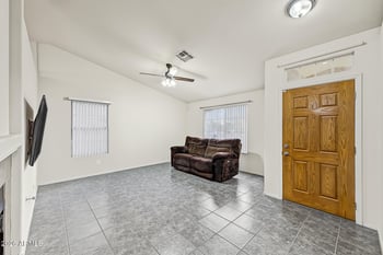 5175 W Kerry Ln, Glendale, AZ 85308