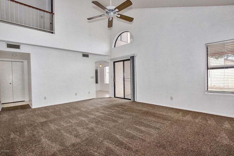 518 E Behrend Dr, Phoenix, AZ 85024