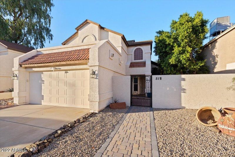 518 E Kerry Ln, Phoenix, AZ 85024