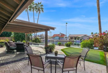 518 Lagoon Dr, Gilbert, AZ 85233