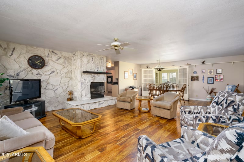 518 Racine --, Mesa, AZ 85206