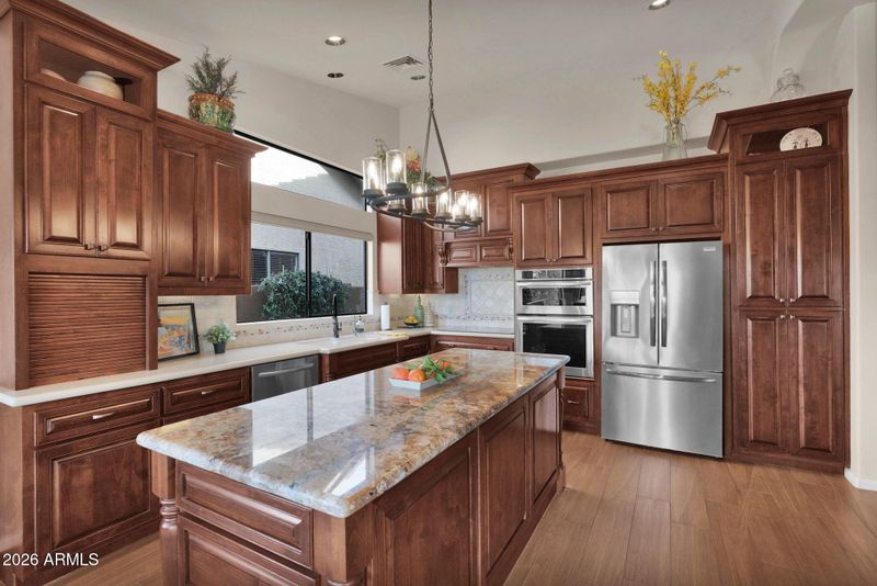 518 S Lagoon Dr, Gilbert, AZ 85233