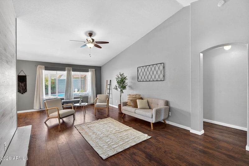 518 Amoroso Dr, Gilbert, AZ 85233