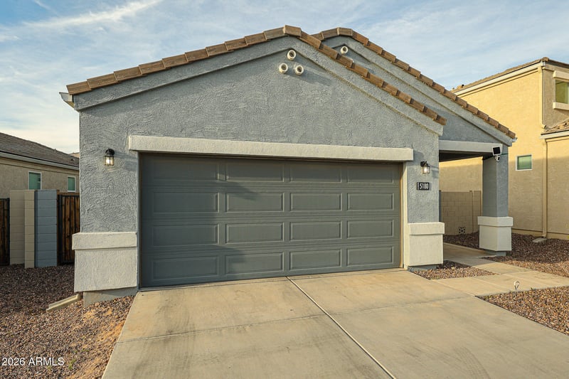 5180 Gummite Dr, San Tan Valley, AZ 85143