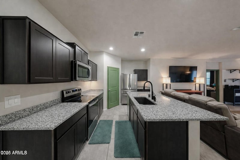 5180 Gummite Dr, San Tan Valley, AZ 85143