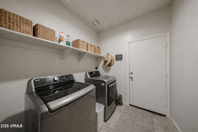 5180 Gummite Dr, San Tan Valley, AZ 85143