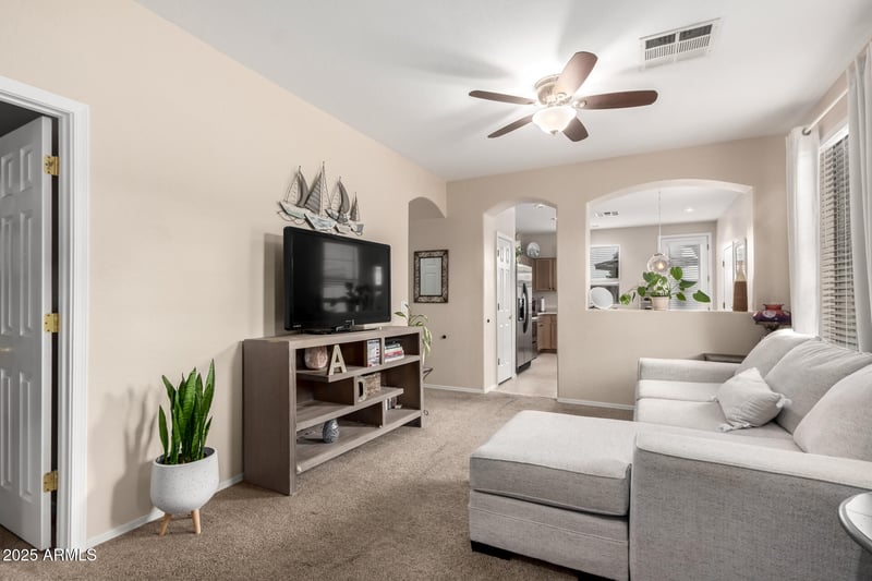 5185 Eileen Dr, Chandler, AZ 85248