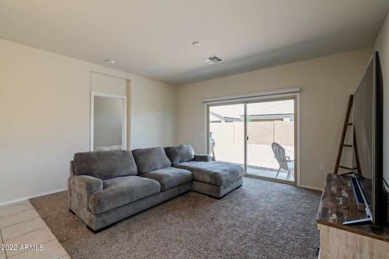 5188 E Iridium Way, San Tan Valley, AZ 85143