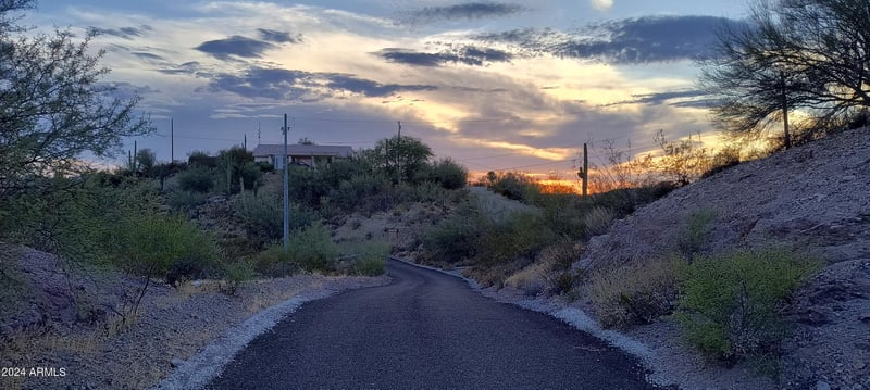 518XX Mockingbird Trl #-, Wickenburg, AZ 85390