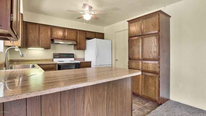 519 E Julie Dr, Tempe, AZ 85283