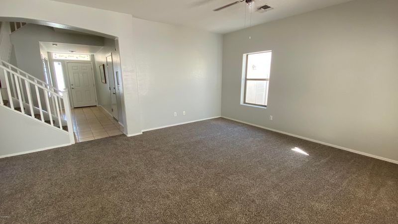 5190 W Shaw Butte Dr, Glendale, AZ 85304