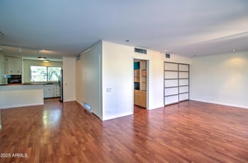 520 Clarendon Ave #E18, Phoenix, AZ 85013
