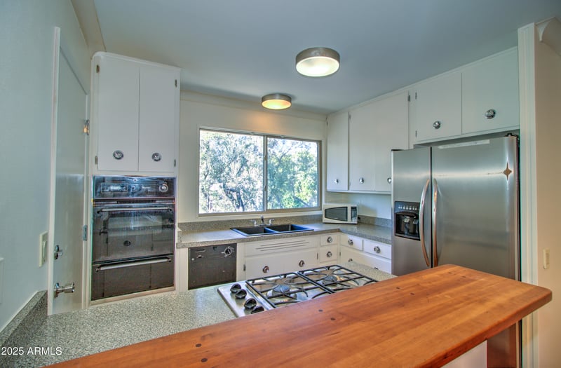 520 Clarendon Ave #E18, Phoenix, AZ 85013