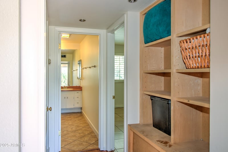520 Clarendon Ave #E18, Phoenix, AZ 85013
