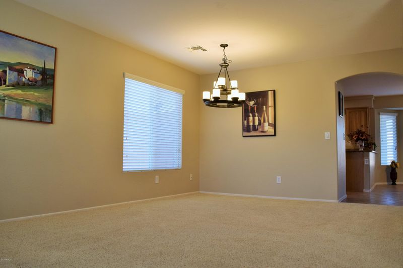 520 E Stirrup Ln, San Tan Valley, AZ 85143