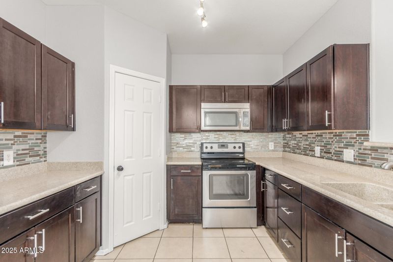520 E Townley Ave, Phoenix, AZ 85020