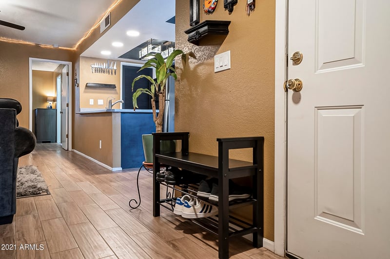 520 N Stapley Dr #110, Mesa, AZ 85203