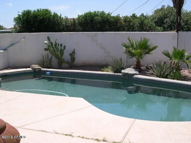 520 S Ernie Pl, Tempe, AZ 85281