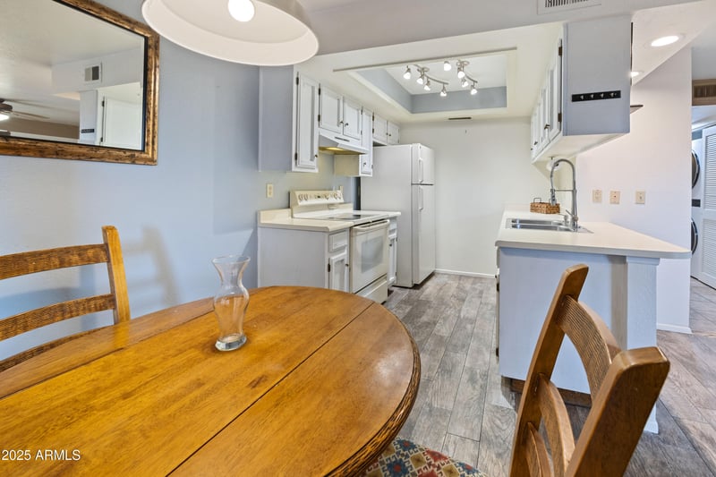 520 Stapley Dr #108, Mesa, AZ 85203