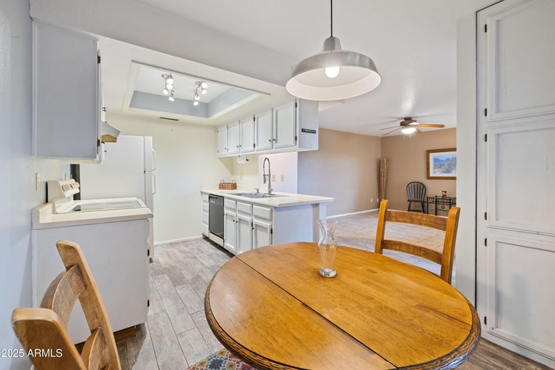 520 Stapley Dr #108, Mesa, AZ 85203