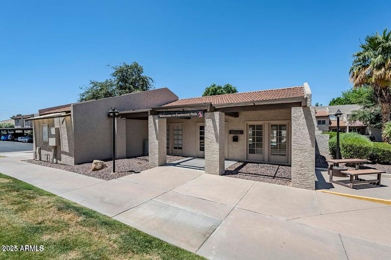 520 Stapley Dr #140, Mesa, AZ 85203