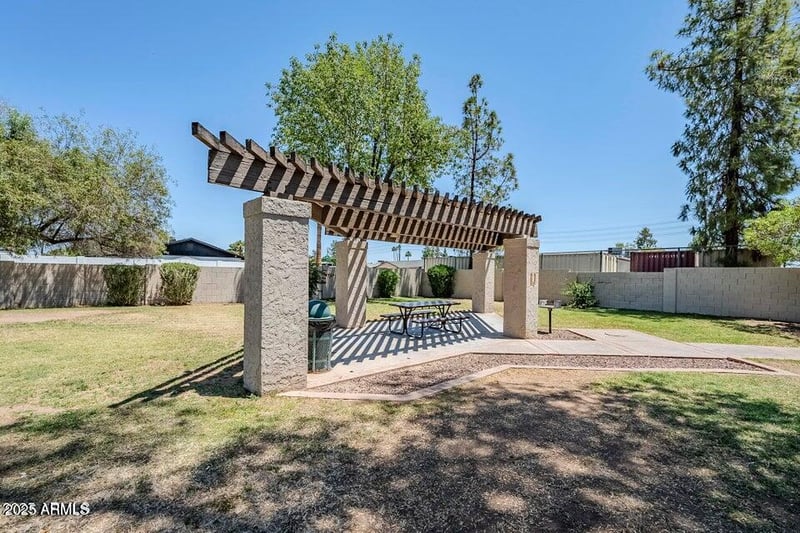 520 Stapley Dr #140, Mesa, AZ 85203