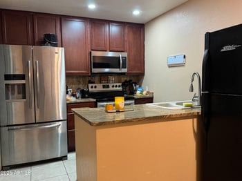 520 Stapley Dr #140, Mesa, AZ 85203