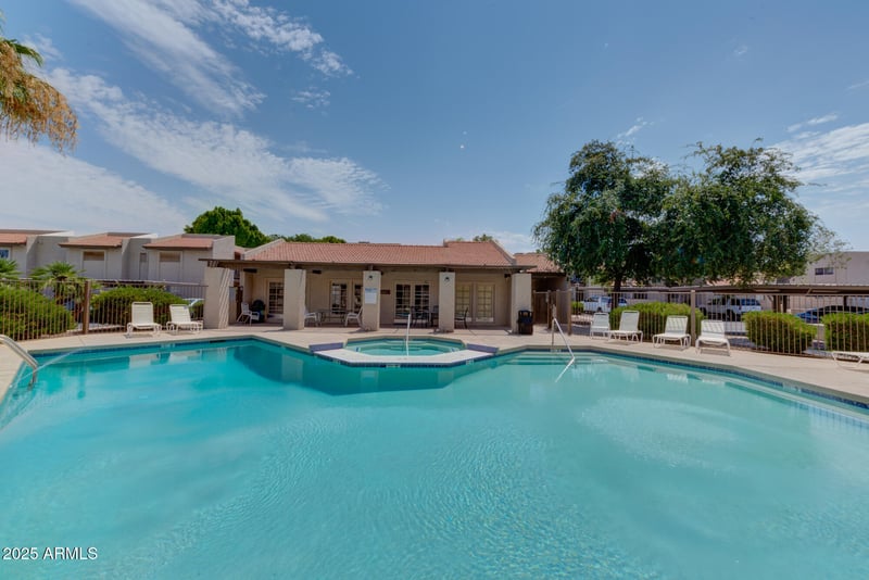 520 Stapley Dr #285, Mesa, AZ 85203
