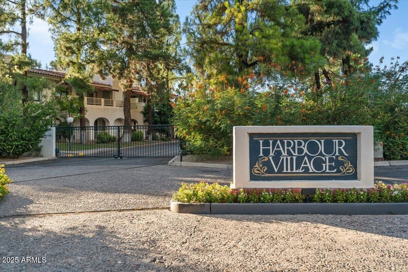 5200 Lakeshore Dr #120, Tempe, AZ 85283