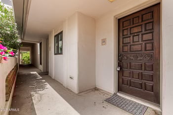 5200 Lakeshore Dr #206, Tempe, AZ 85283