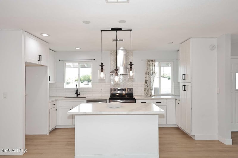 5201 11th Ave, Phoenix, AZ 85013
