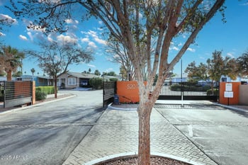 5201 Camelback Rd #243, Phoenix, AZ 85031