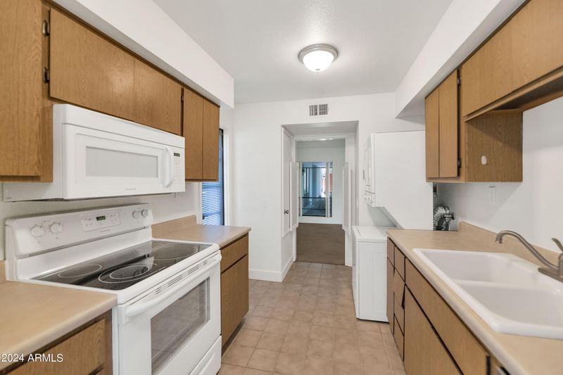 5201 N 24th St #104, Phoenix, AZ 85016