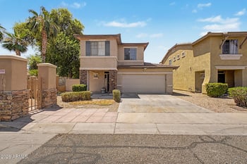 5201 Shaw Butte Dr, Glendale, AZ 85304