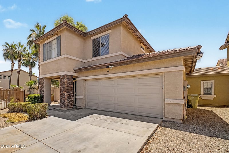 5201 Shaw Butte Dr, Glendale, AZ 85304
