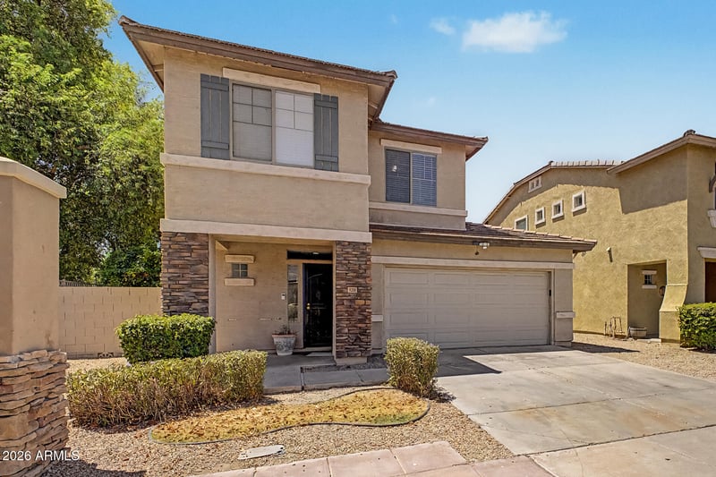 5201 Shaw Butte Dr, Glendale, AZ 85304