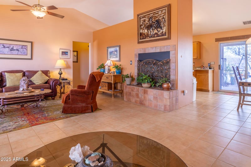 52019 Forepaugh Peak Rd, Wickenburg, AZ 85390