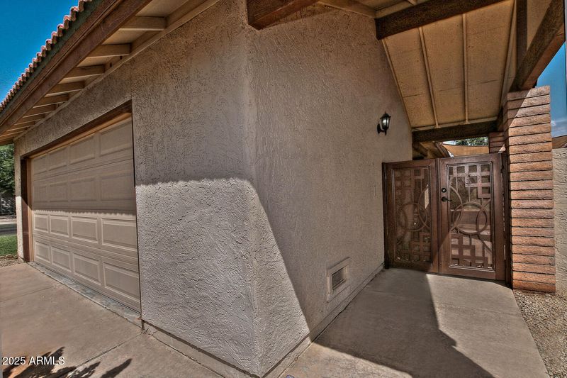 5202 E Tamblo Dr, Phoenix, AZ 85044
