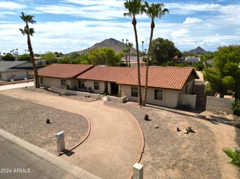 5202 Soft Wind Dr, Glendale, AZ 85310