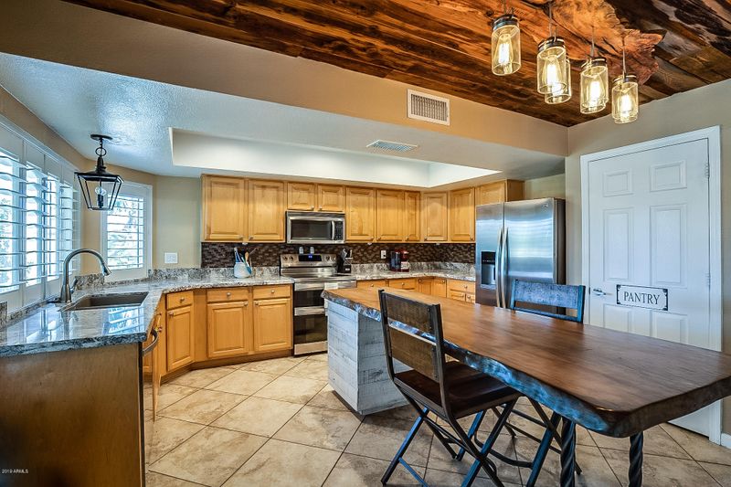 5202 W Surrey Ave, Glendale, AZ 85304