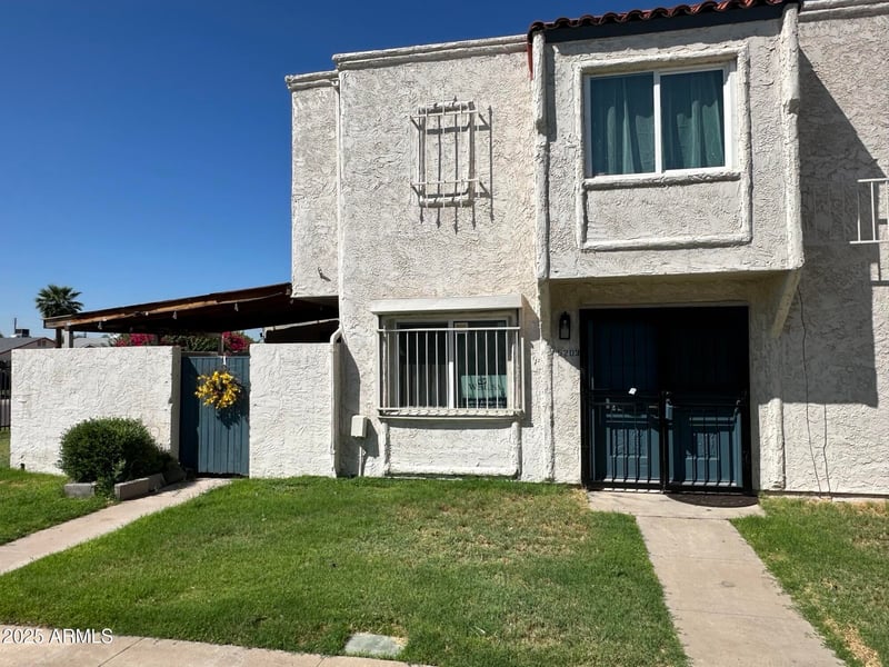 5203 42nd Dr, Phoenix, AZ 85019