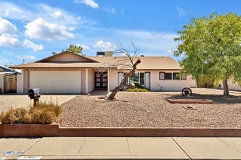 5203 Acoma Dr, Glendale, AZ 85306